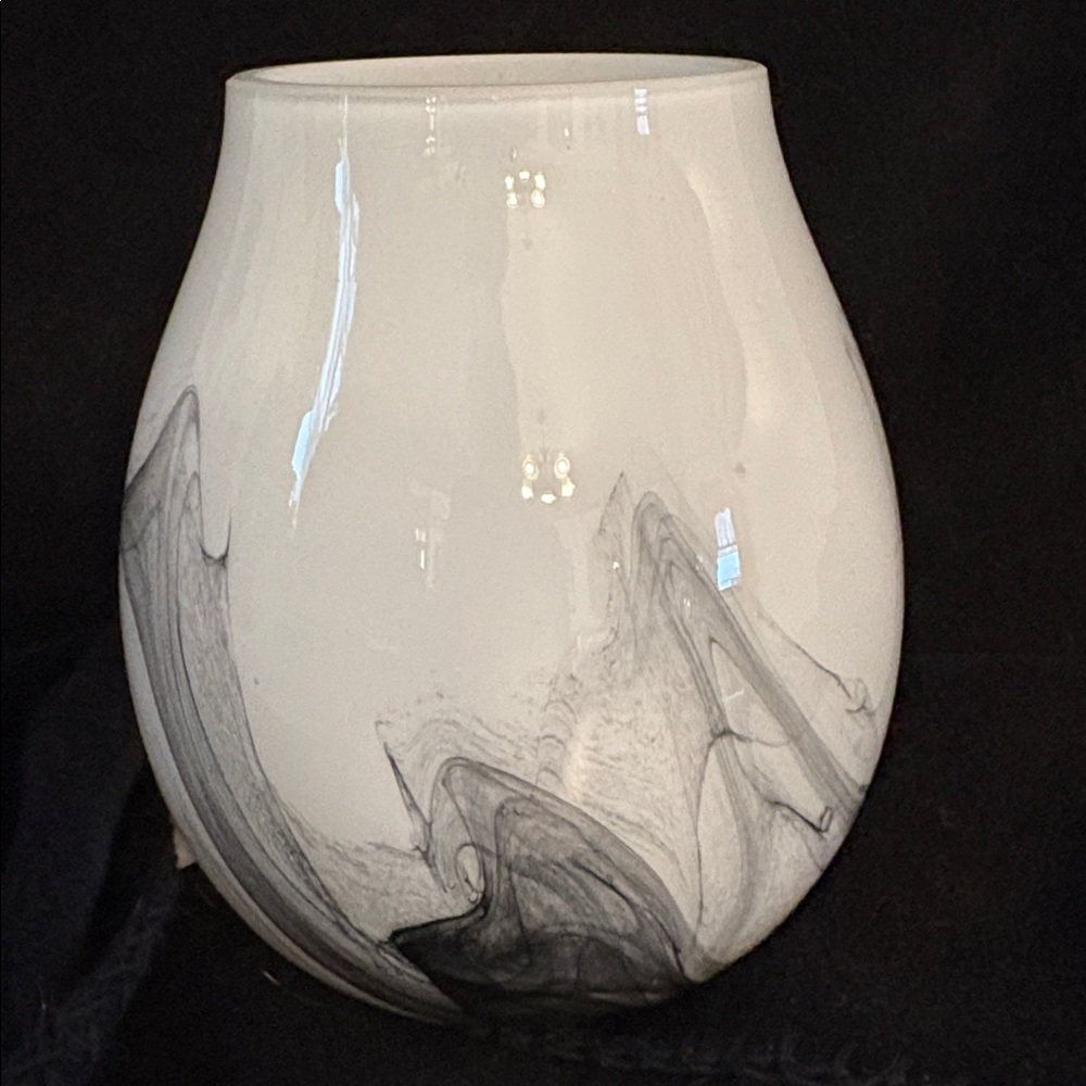 Elegant Swirl Glass Lamp by Intertek White & Gray - Picture 4 of 6